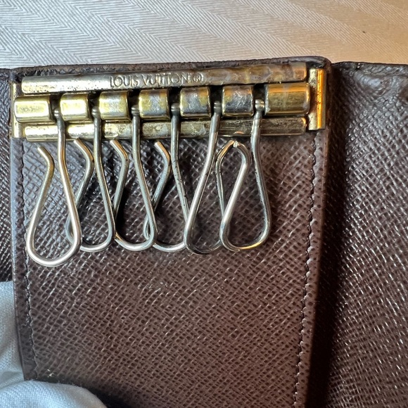 LOUIS VUITTON LV Damier Ebene  6 Key Case - Picture 8 of 8